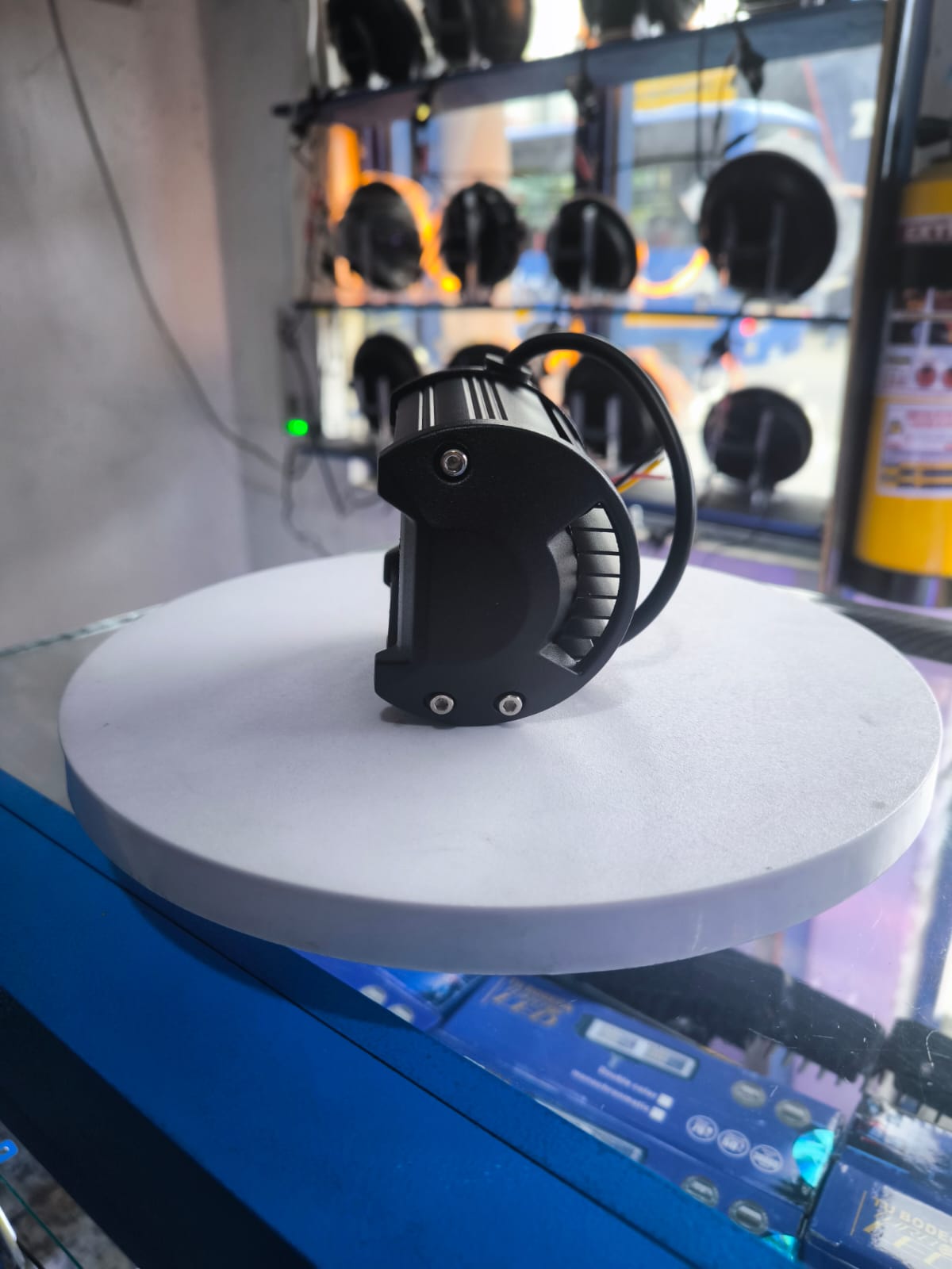 Miniatura 5 de EXPLORADORA CUADRADA BLANCO (TB016w)